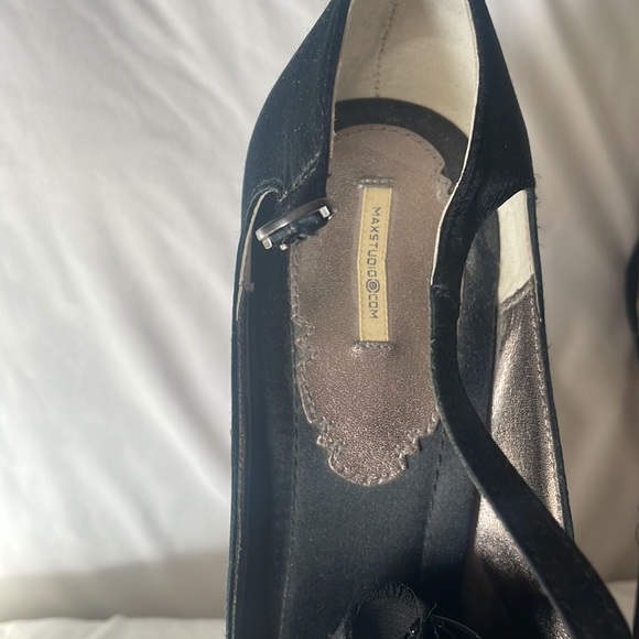 New Max Studio Heels - Picture 4 of 7